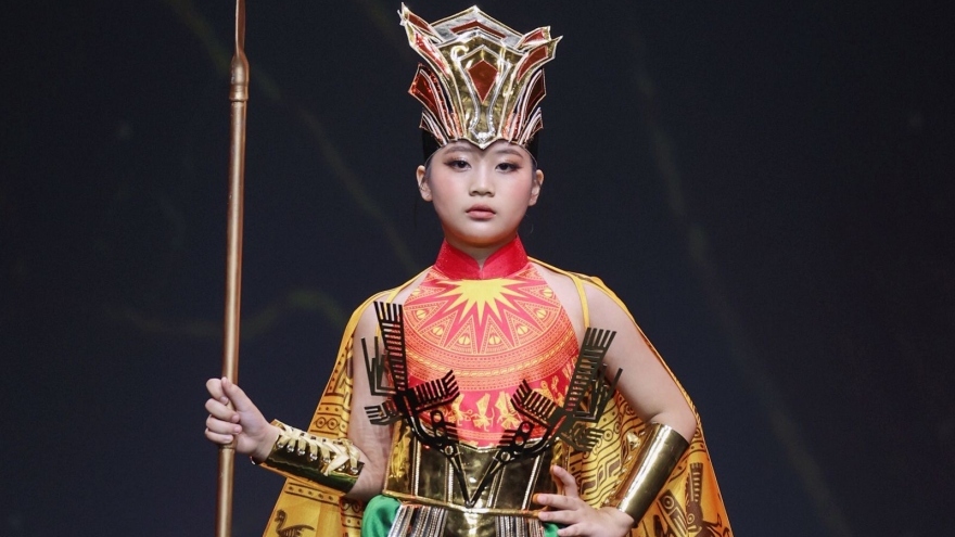 Vietnamese fairytales-inspired designs hit Chinese stage