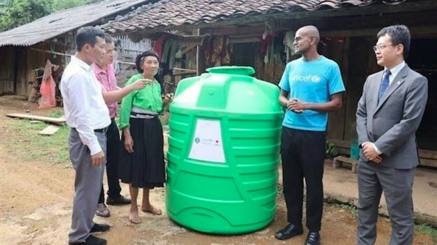 UNICEF provides water storage tanks to Cao Bang