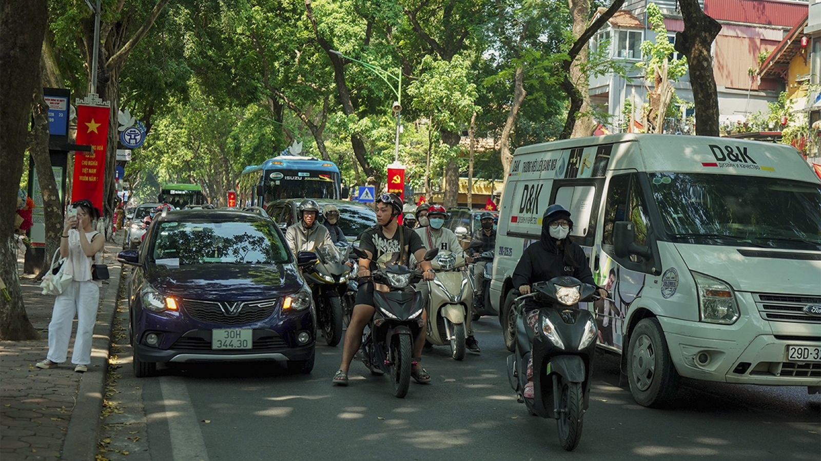 Thời tiết hôm nay 11/10: Bắc Bộ có mưa vài nơi, ngày nắng nóng