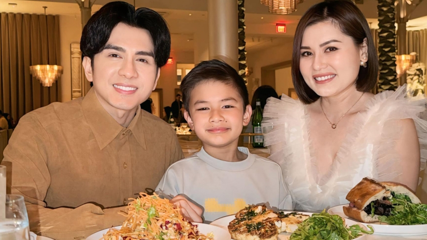 Sao Việt 29/10: Đan Trường cùng con trai mừng sinh nhật vợ cũ