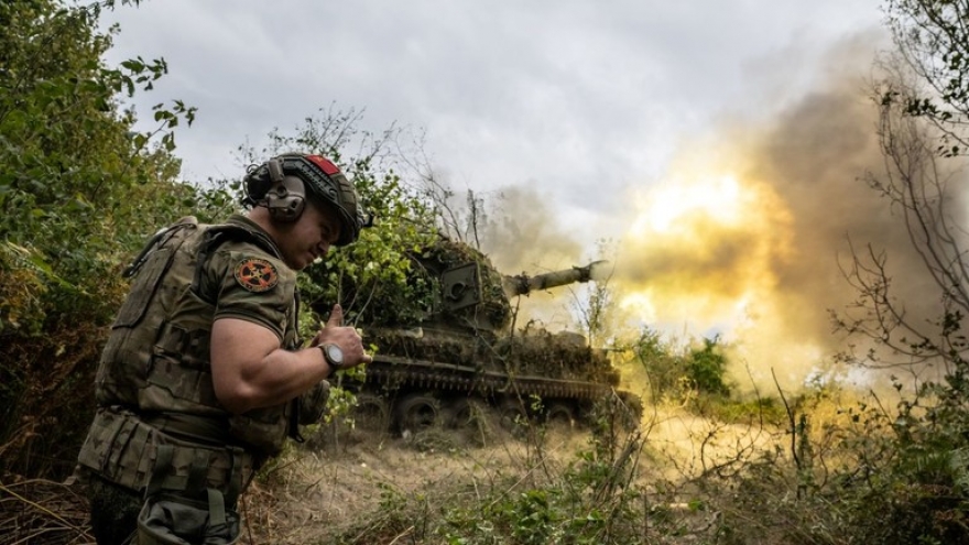 Nga tiến gần thành phố tiền tuyến Toretsk, Ukraine "như ngồi trên lửa"