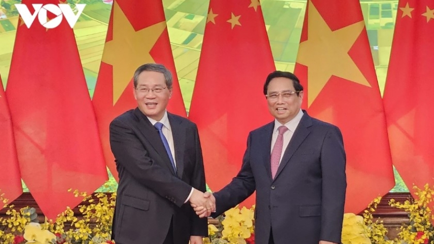 Vietnam aspires to further solidify all-around ties with China