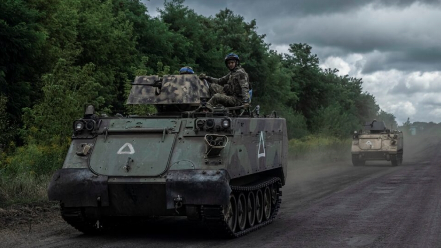 Mùa mưa mang lại lợi thế cho Nga, Ukraine sa lầy ở Kursk