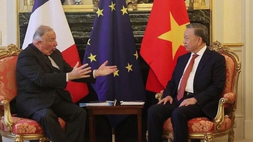 Vietnam, France solidify parliament-to-parliament, locality-to-locality ties