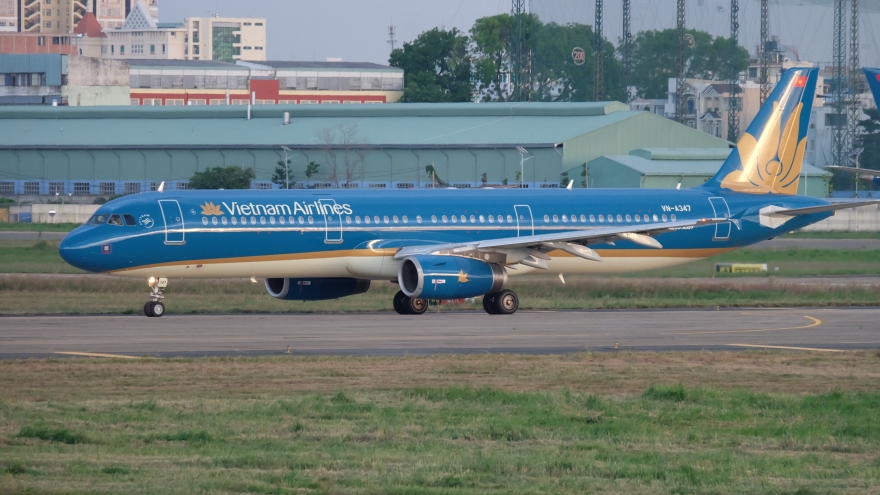 Hàng không Việt Nam tăng nhiều chuyến bay sau bão Trà Mi đổ bộ