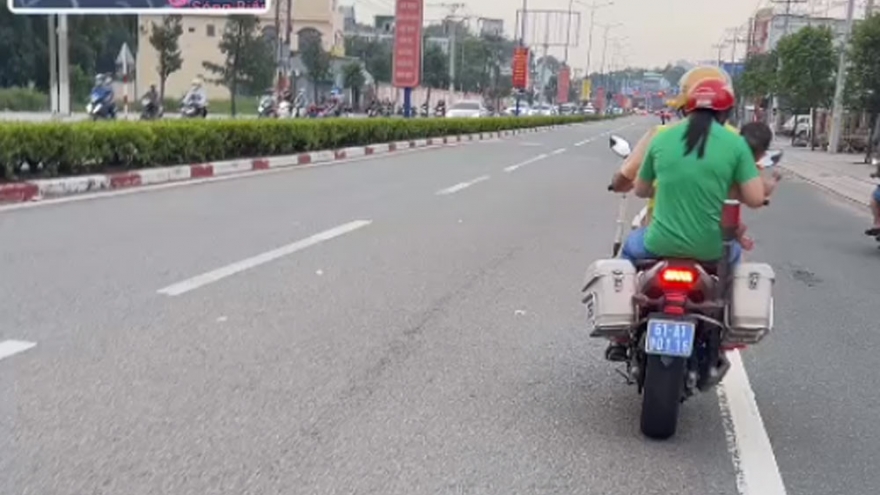 CSGT Bình Dương "chạy đua với thời gian" đưa bé bị bỏng đến bệnh viện