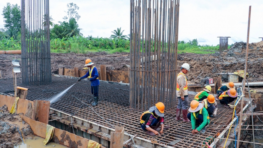 Phải giải được “cơn khát” cát cho ĐBSCL