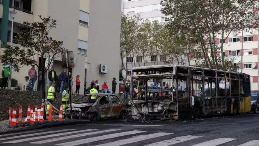 Bồ Đào Nha rung chuyển vì bạo loạn ở ngoại ô thủ đô Lisbon