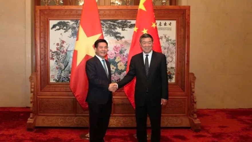 Minister calls for China’s enhanced cooperation with Vietnam