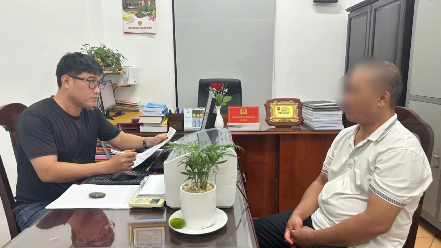 Nóng 24h: Đối tượng trốn truy nã sau 27 năm ra đầu thú