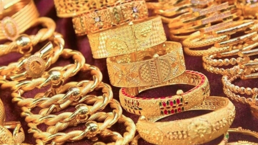 Domestic gold rings hit record-breaking VND84 million per tael