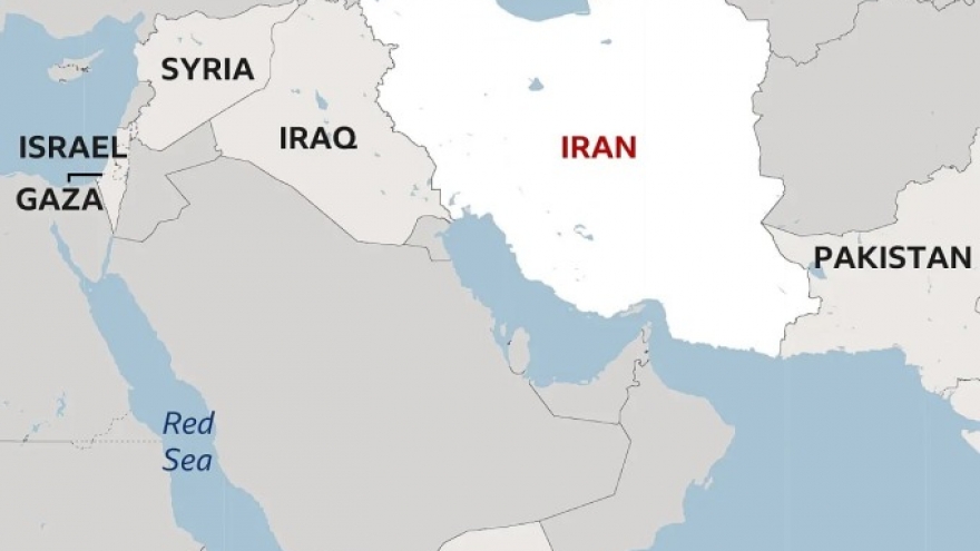 Iran bắn hơn 200 quả tên lửa tấn công Israel