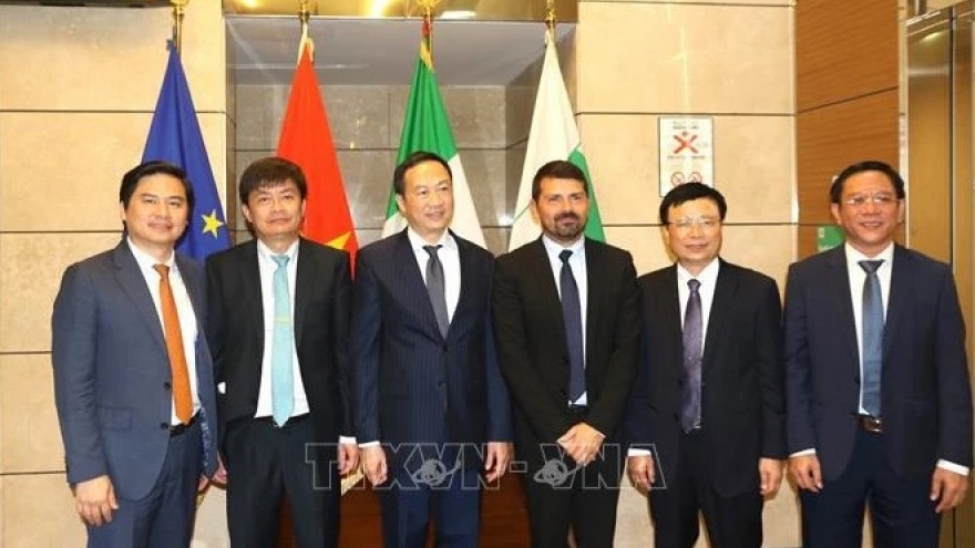 Vietnam, Italy seek to further step up locality-to-locality cooperation