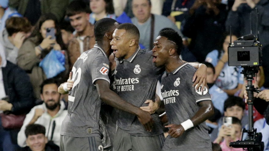 Kylian Mbappe và Vinicius ghi bàn, Real Madrid gửi chiến thư tới Barca