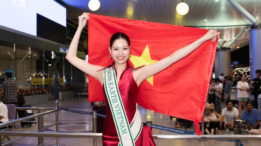 Vietnamese beauty departs for Miss Earth 2024 in Philippines