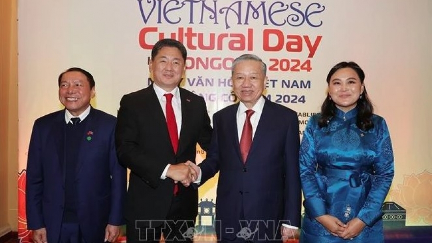 Top leader attends opening ceremony of Vietnamese Cultural Day in Mongolia