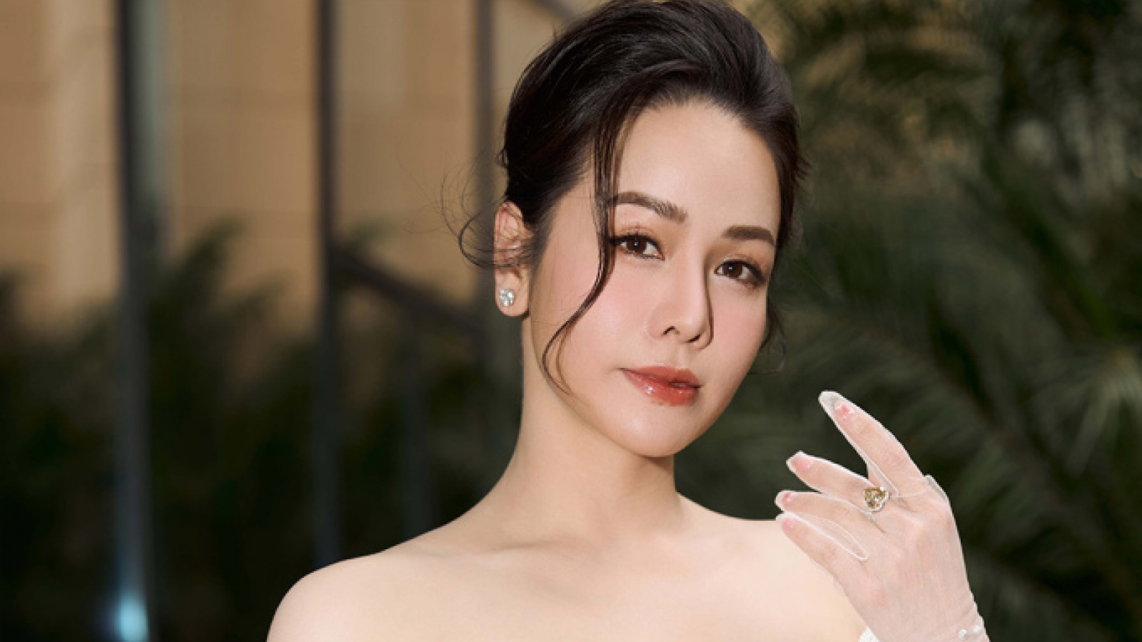 Sao Việt 26/10: Nhật Kim Anh gửi đơn tố cáo TikToker “nói sai sự thật”