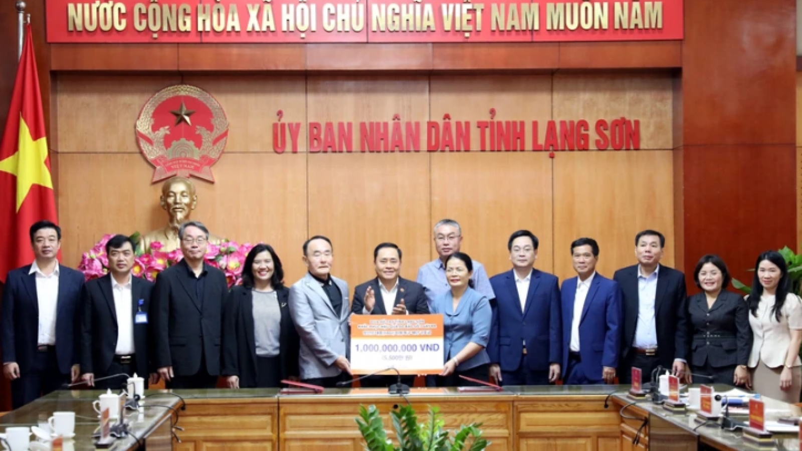 RoK volunteer association supports Lang Son's Typhoon Yagi victims