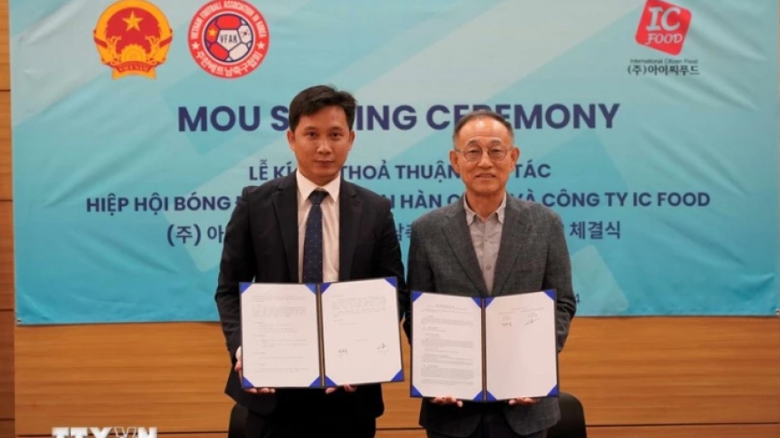 VFAK, IC Food team up to develop community football in RoK