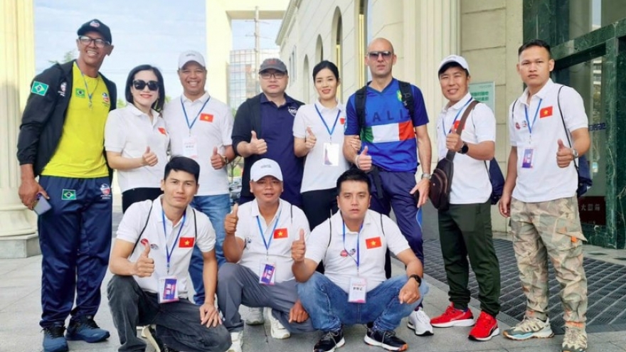 Vietnamese athletes compete at International Slingshot Open