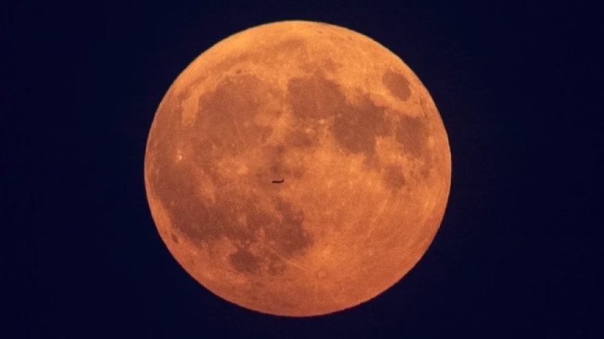 Vietnam to see biggest supermoon on October 17