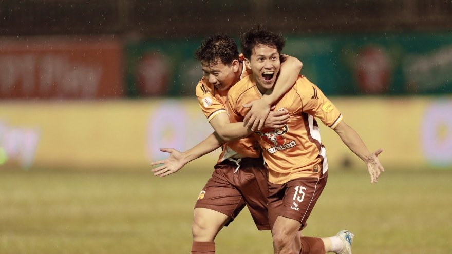 Kết quả vòng 5 V-League 2024/2025: HAGL hòa kịch tính Thanh Hóa
