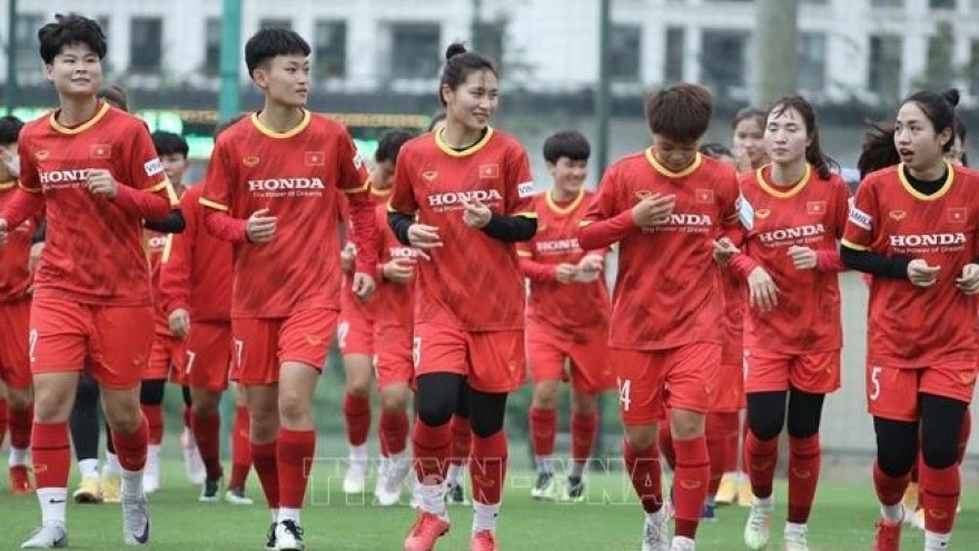 Women's football team prepares for international friendly tournament in China