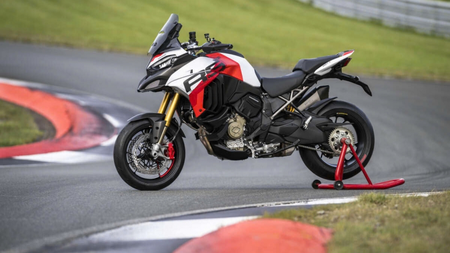 Ducati Multistrada V4 RS 2024 chốt giá từ 1,6 tỷ đồng