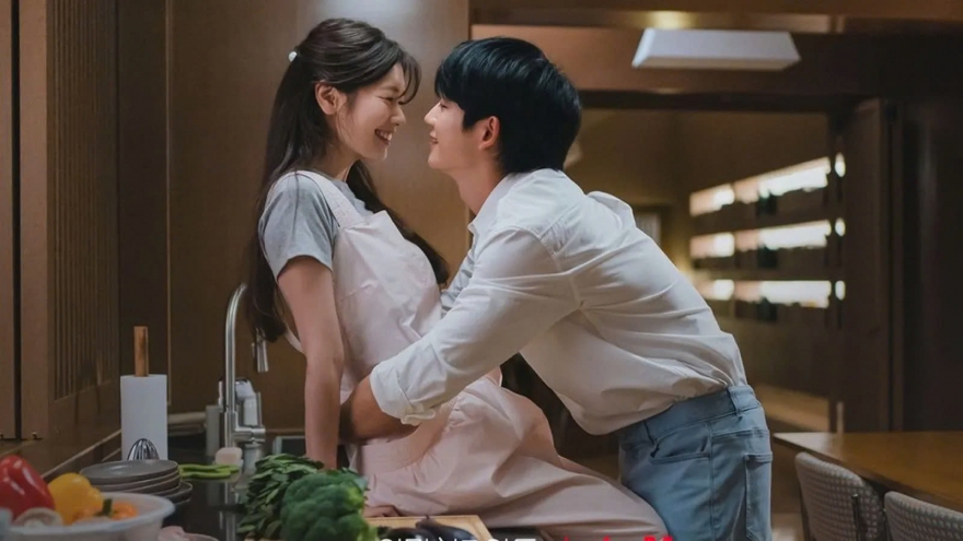 Thực hư chuyện "phim giả tình thật" của Jung So Min và bạn diễn Jung Hae In