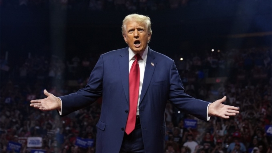 Nhiều đề cử nhân sự của ông Trump bị đe dọa, FBI vào cuộc
