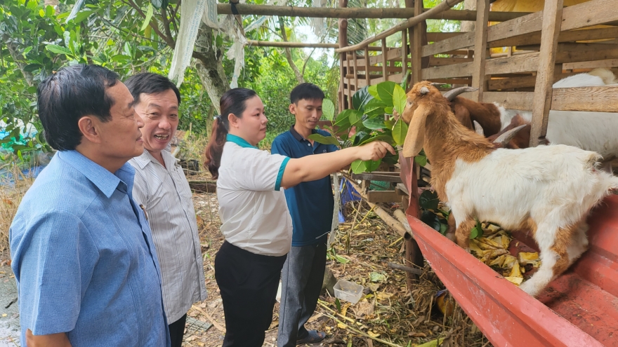 Gần gũi tiếp xúc cử tri -  Nhiều vấn đề bức xúc được giải quyết kịp thời