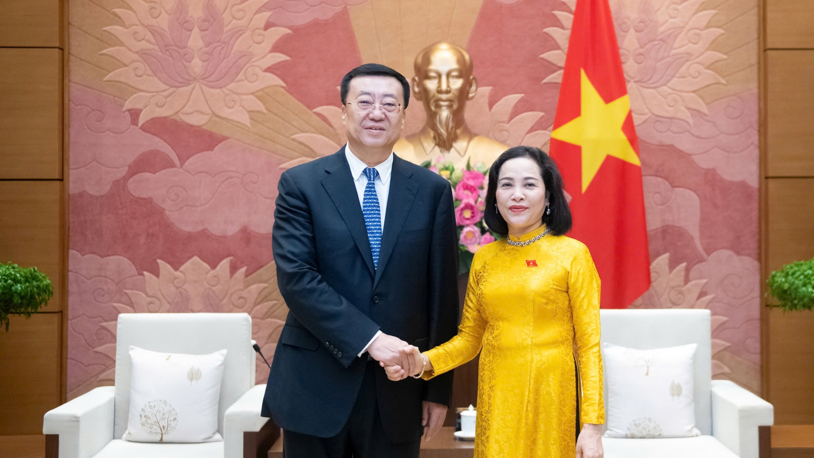 Vietnam supports China’s growth, increasing role globally