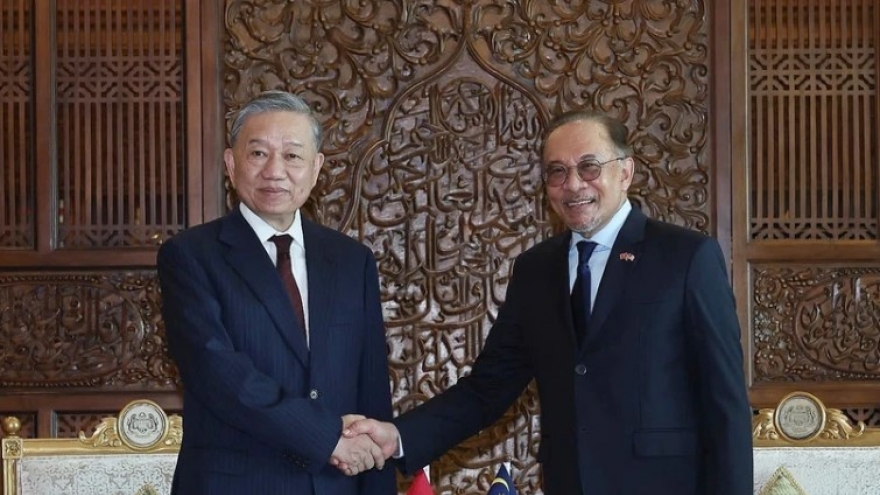 Vietnamese Party leader holds talks with Malaysian PM