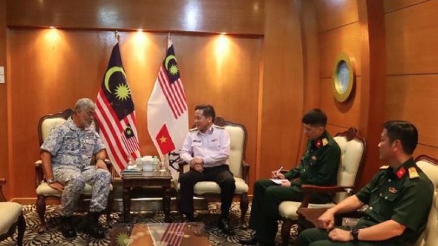 Vietnamese, Malaysian navies seek stronger cooperation