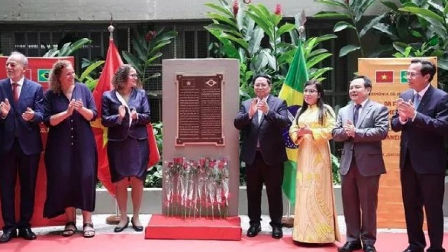 PM attends inauguration of plaque in memory of President Ho Chi Minh in Brazil