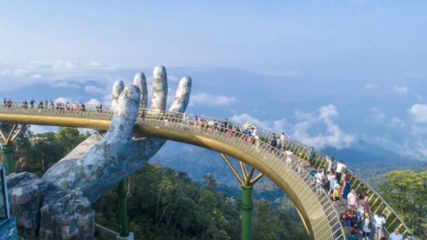 Vietnam’s stunning Golden Bridge, Ba Den Mount on British publication