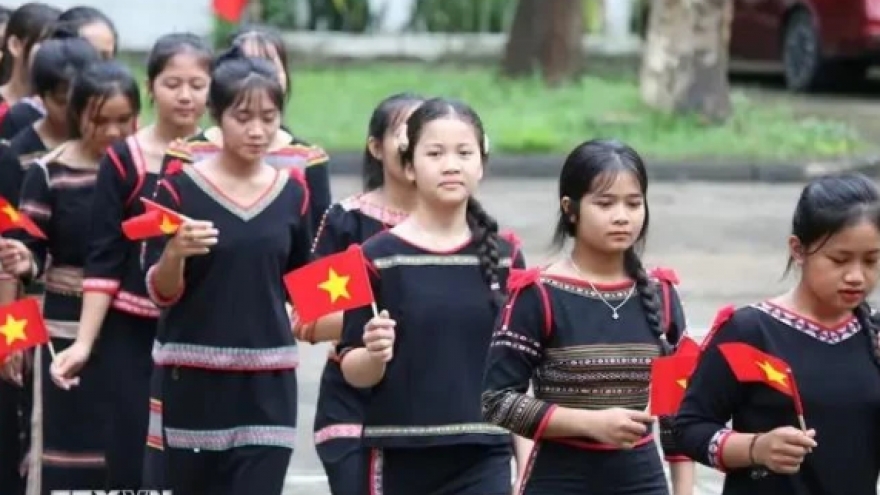 Bahnar people in Kon Tum weave brocade craft into cultural perservation