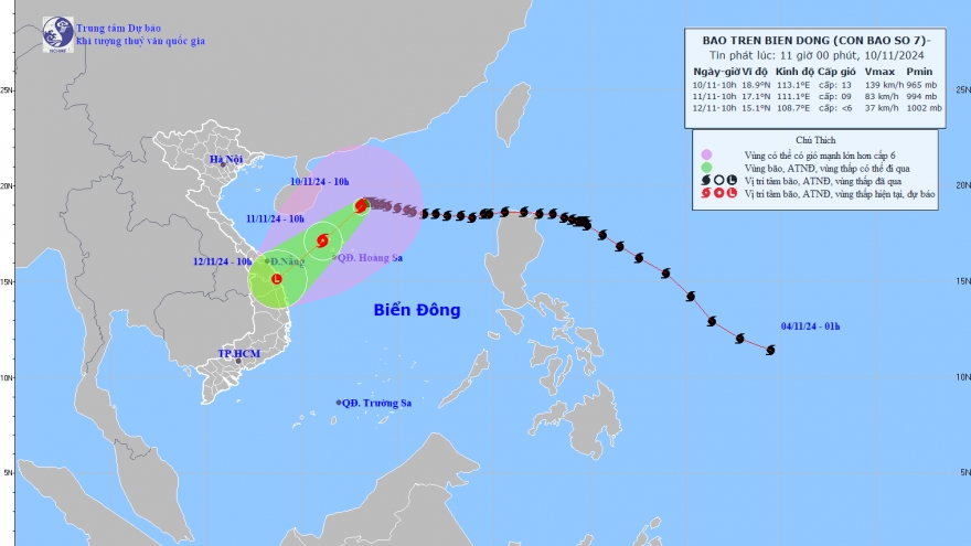 Bão số 7 cách quần đảo Hoàng Sa khoảng 250km về phía Bắc Đông Bắc, mạnh cấp 12