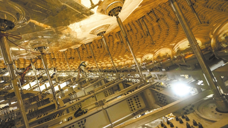 Vì sao Đài quan sát Neutrino ngầm của Trung Quốc được đặt ở độ sâu 700m?