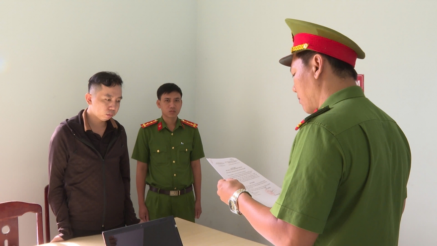 Bắt tạm giam chủ hụi lừa đảo gần 1 tỷ đồng