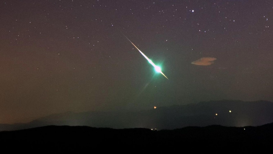 The Taurid meteor showers peak a week apart in Vietnam