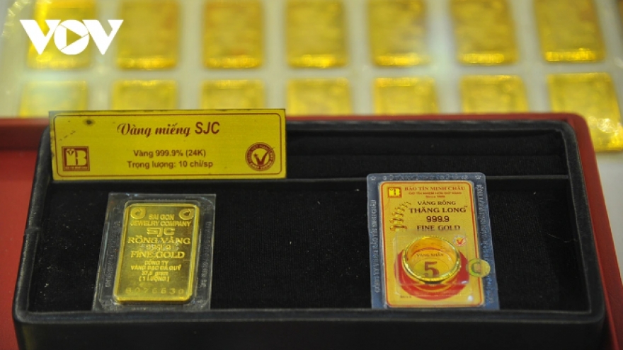 Gold bar and gold ring prices keep rising