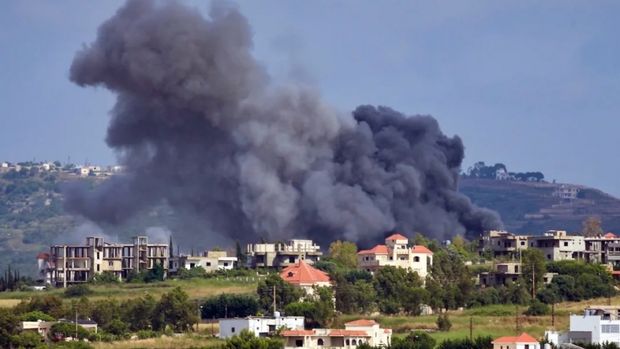 Chiến sự Trung Đông: Quân đội Israel và Hezbollah giao tranh dữ dội