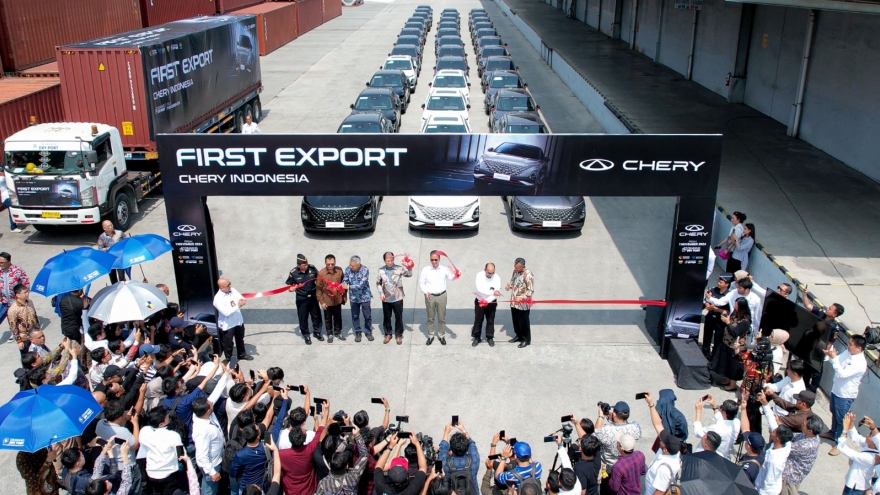 Lô xe Omoda C5 đầu tiên từ Indonesia cập bến Việt Nam