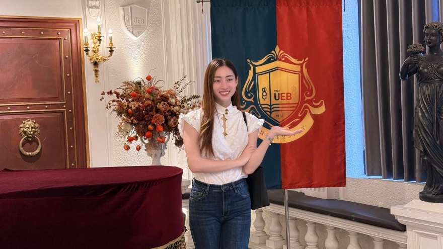 Hoa hậu Lương Thùy Linh học Tiến sĩ sau 5 năm đăng quang