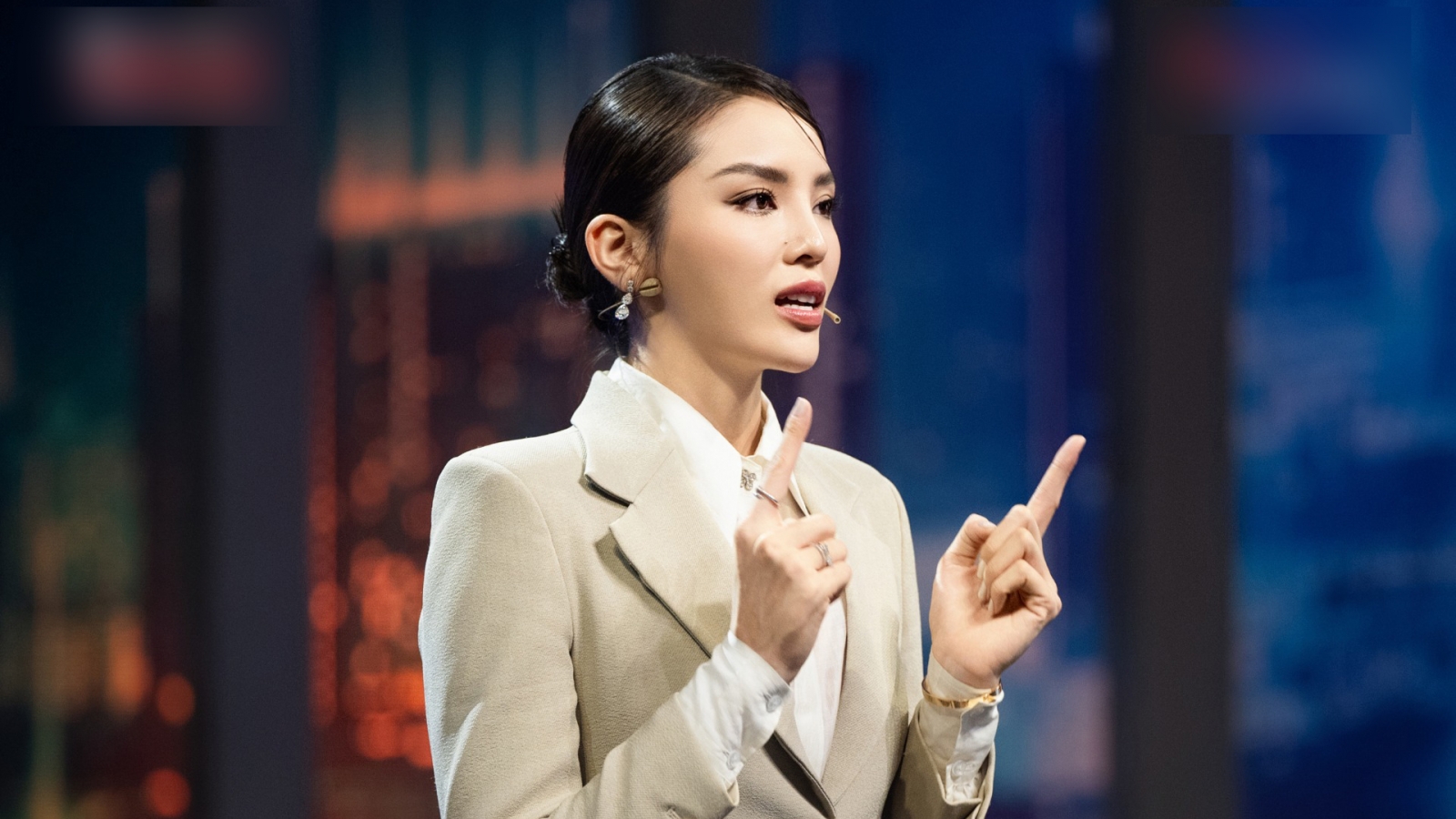 Hoa hậu Kỳ Duyên đề xuất làm việc không lương để xây 5 điểm trường vùng cao