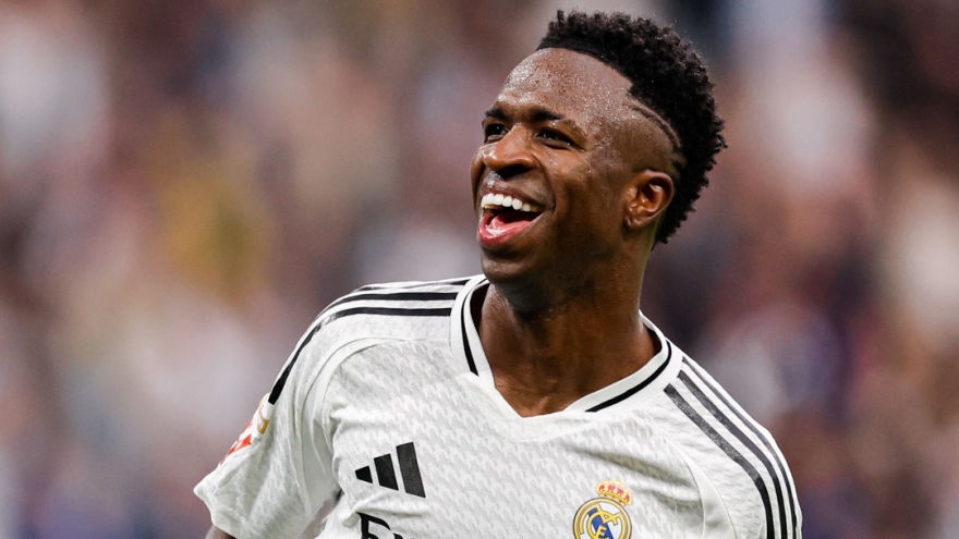 Vinicius ghi hat-trick, Real Madrid thắng hủy diệt Osasuna