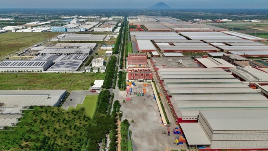 Thai packaging giant takes 30-year lease for largest ready-built factory in VN