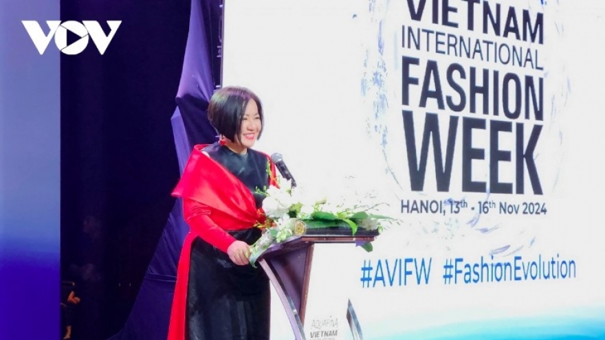 Vietnam Int’l Fashion Week Fall/Winter attracts 16 local and foreign designers