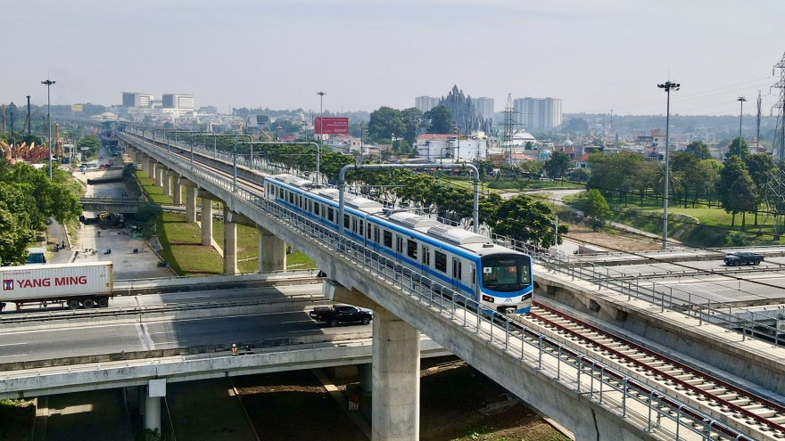 Giá vé tuyến metro 1 TP.HCM chỉ từ 6.000 đồng